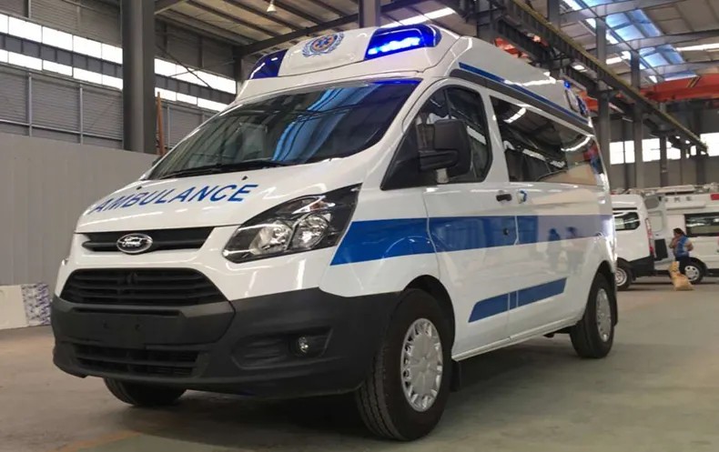 胡杨河市救护车转运